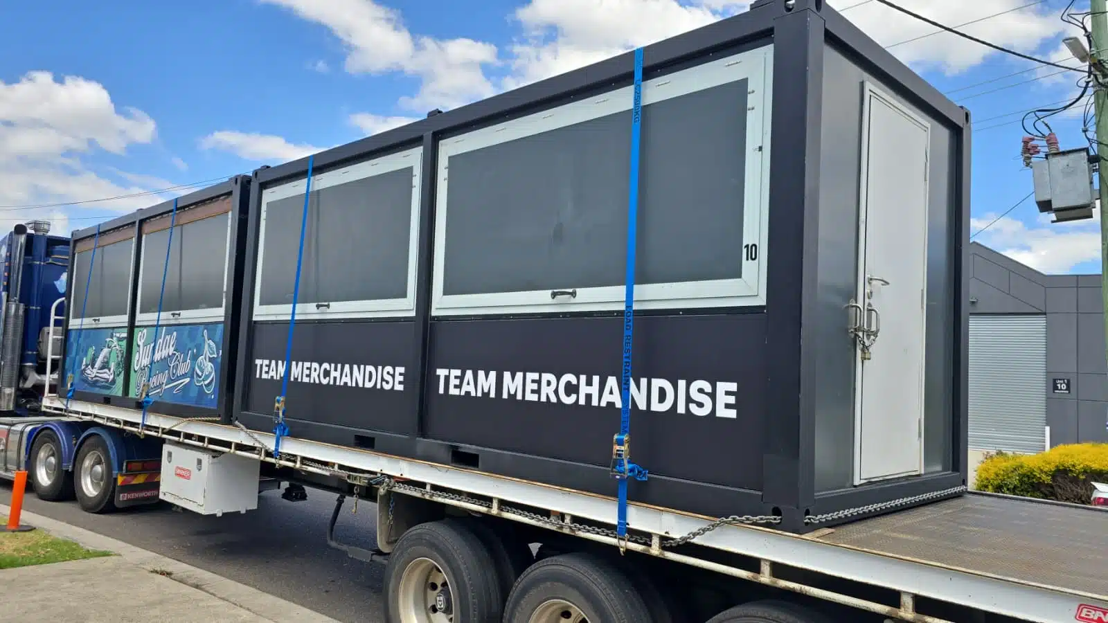 Event logistics Melbourne – retail container installation